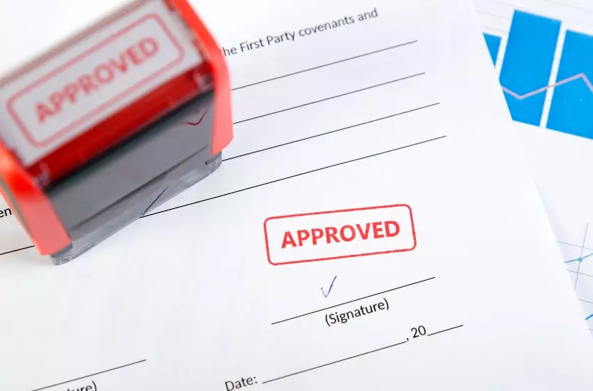 Apa Bedanya Accept dan Approve? - Kampung Inggris